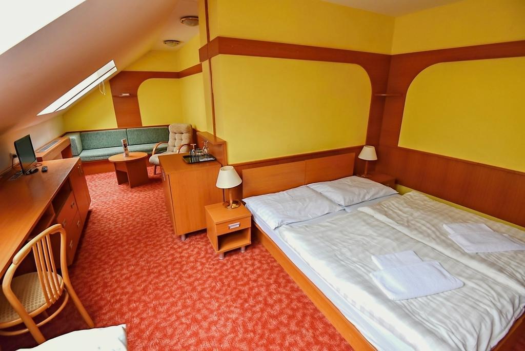 Hotel Prosper Čeladná Esterno foto